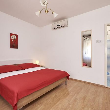 Apartments And Rooms With Parking Space Trogir - 13102 Kültér fotó